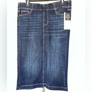 Liverpool Jeans Co. Chloe Denim Pull On Skirt.